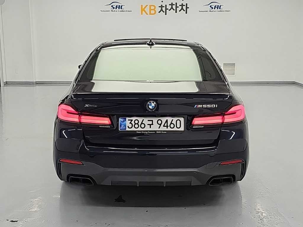 BMW 5시리즈 5시리즈 (G30) M550i xDrive 이미지 3