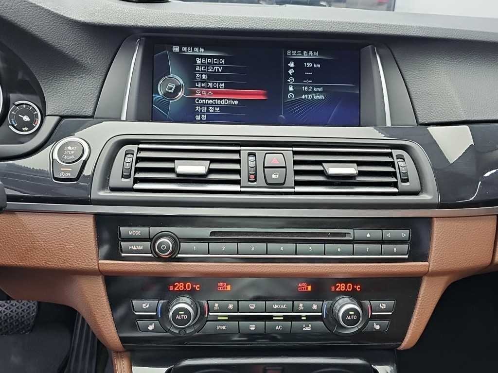 BMW 5시리즈 5시리즈 (F10) 520d xDrive 이미지 10
