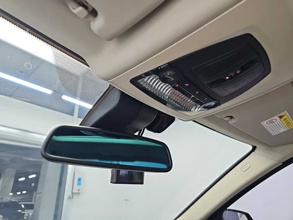 BMW 5시리즈 5시리즈 (F10) 520d xDrive 이미지 17