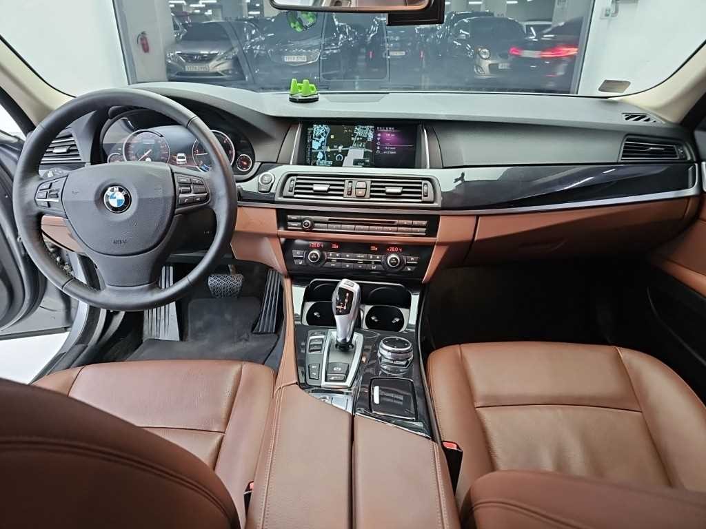 BMW 5시리즈 5시리즈 (F10) 520d xDrive 이미지 7
