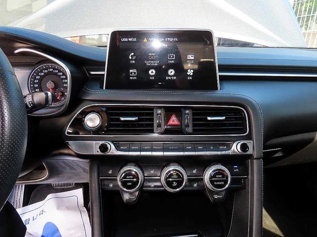 제네시스 G70 2.0T AWD 엘리트 이미지 13