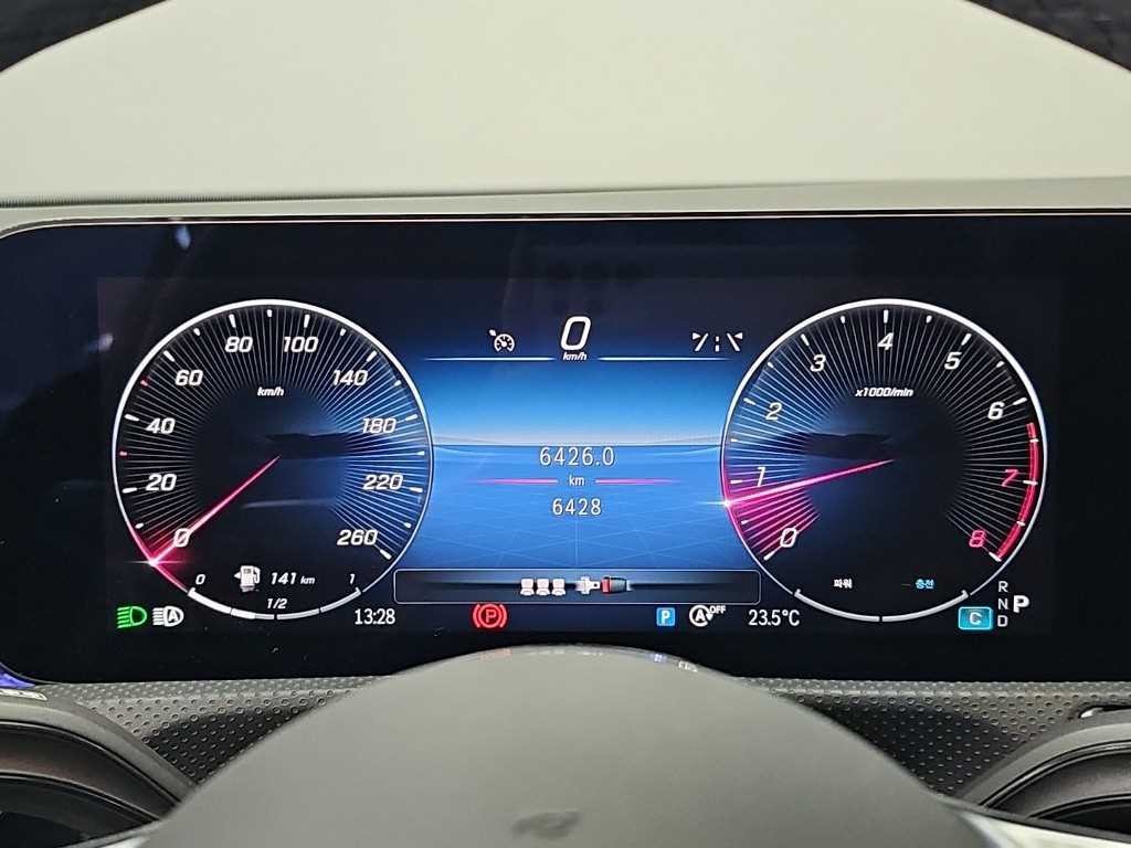 벤츠 A 클래스 A클래스 W177 A220 세단 이미지 6