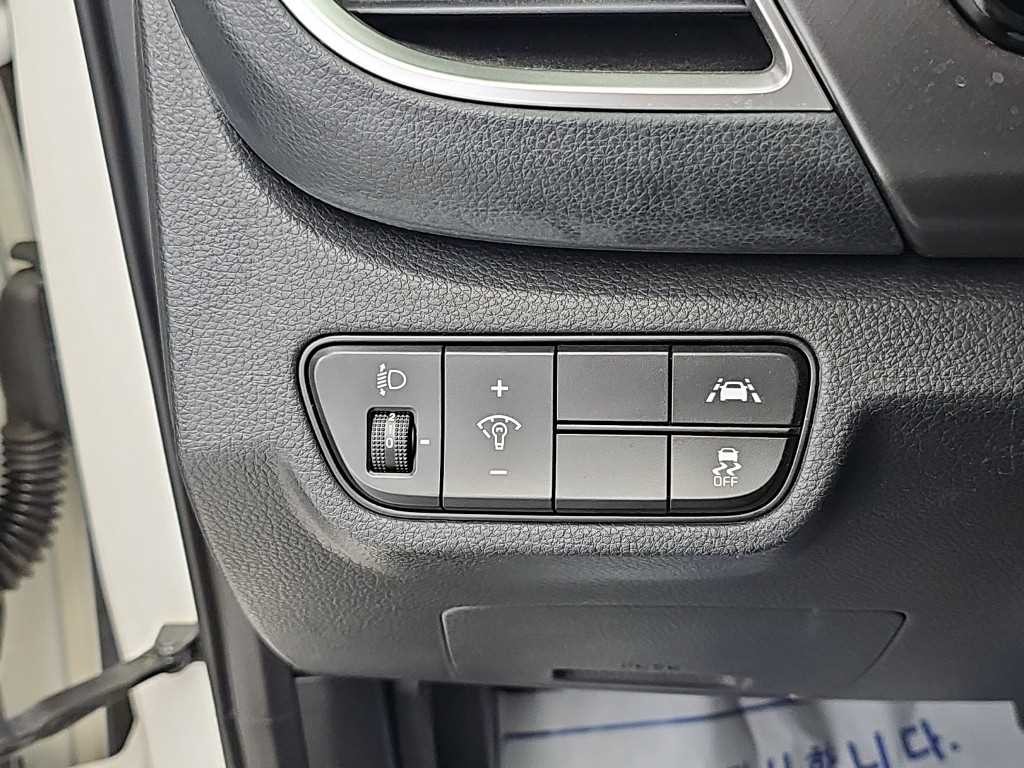 기아 셀토스 가솔린 1.6 터보 4WD 노블레스 이미지 18