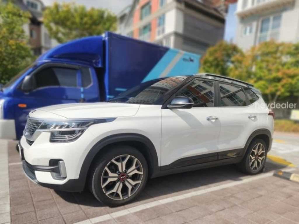 기아 셀토스 가솔린 1.6 터보 4WD 노블레스 이미지 2