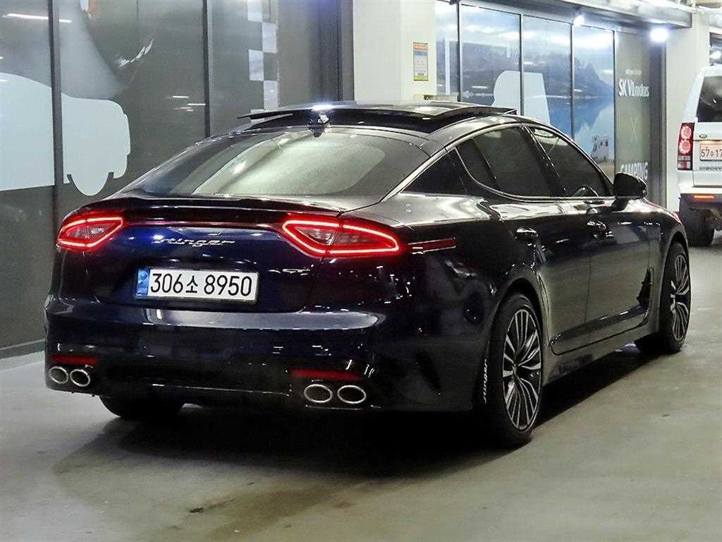 기아 스팅어 가솔린 2.0 터보 2WD 플래티넘 이미지 4