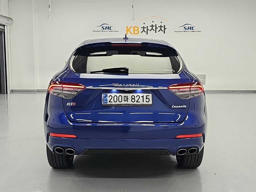 마세라티 르반떼 3.0 AWD 이미지 3