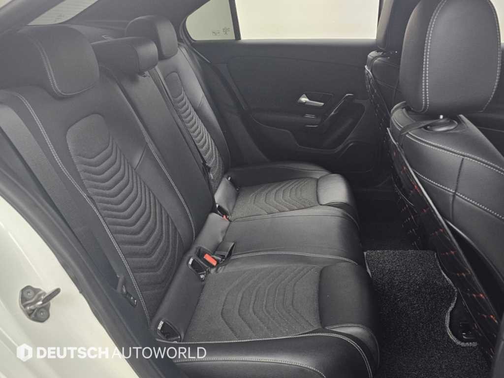 벤츠 A 클래스 A클래스 W177 A250 4MATIC 세단 이미지 12