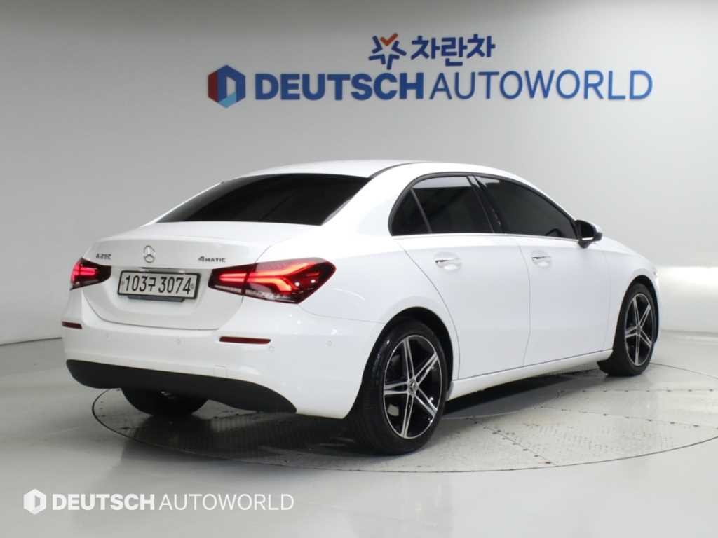 벤츠 A 클래스 A클래스 W177 A250 4MATIC 세단 이미지 4