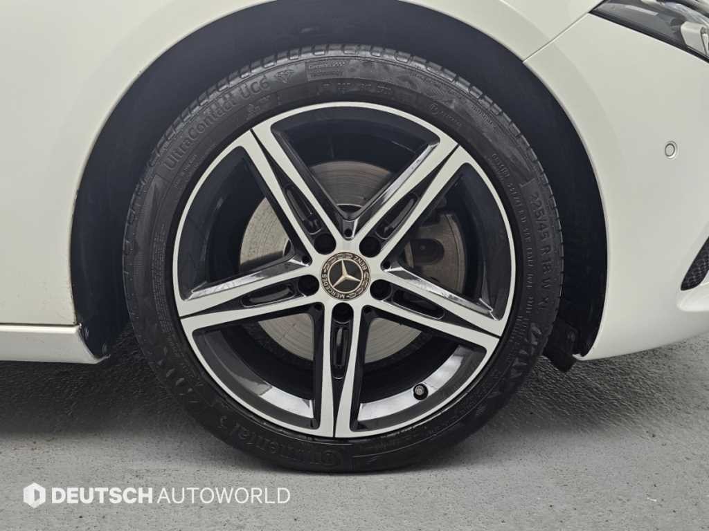 벤츠 A 클래스 A클래스 W177 A250 4MATIC 세단 이미지 6