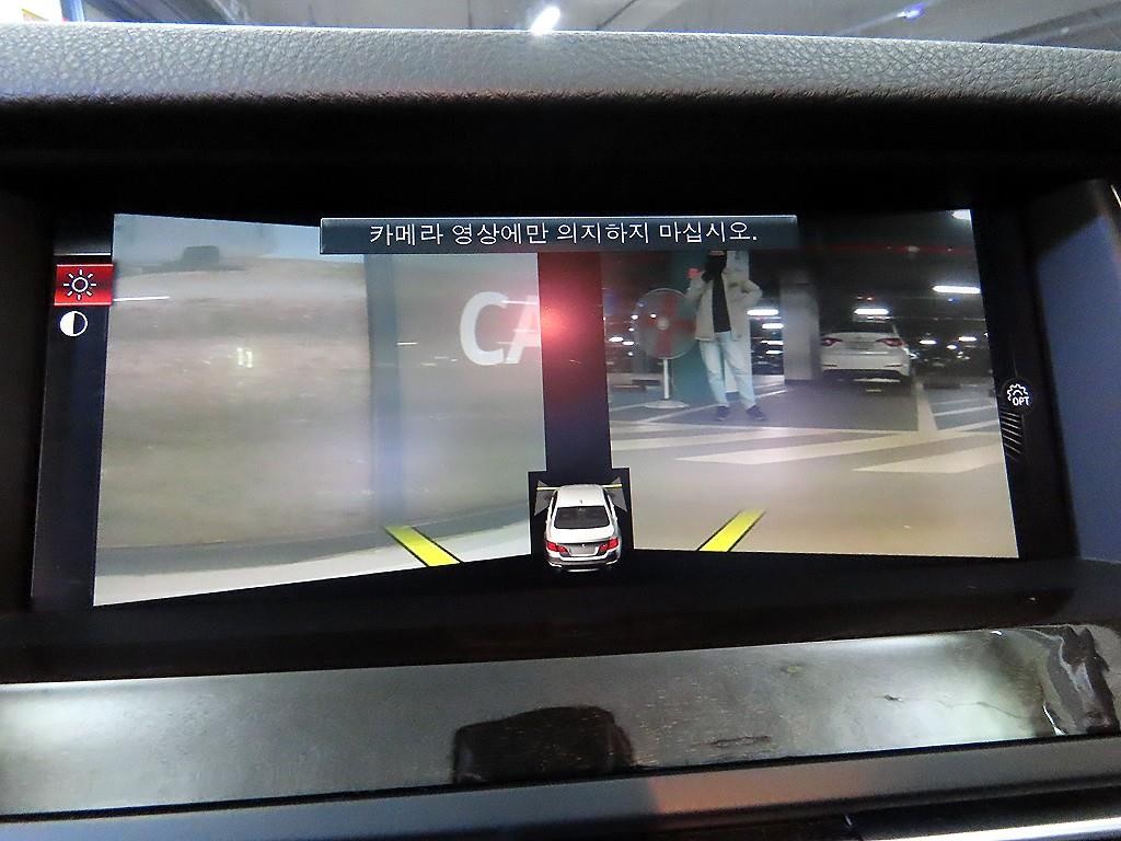 BMW 5시리즈 5시리즈 (F10) 528i xDrive M 에어로 다이나믹 이미지 14