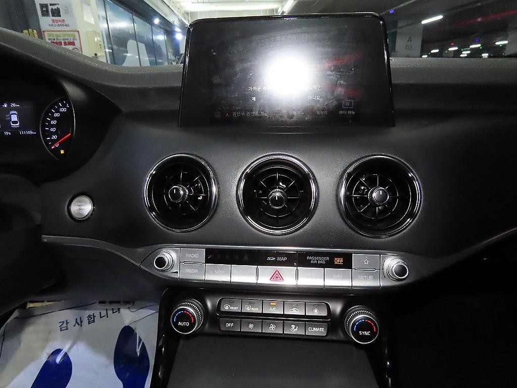 기아 스팅어 가솔린 2.0 터보 2WD 플래티넘 이미지 11