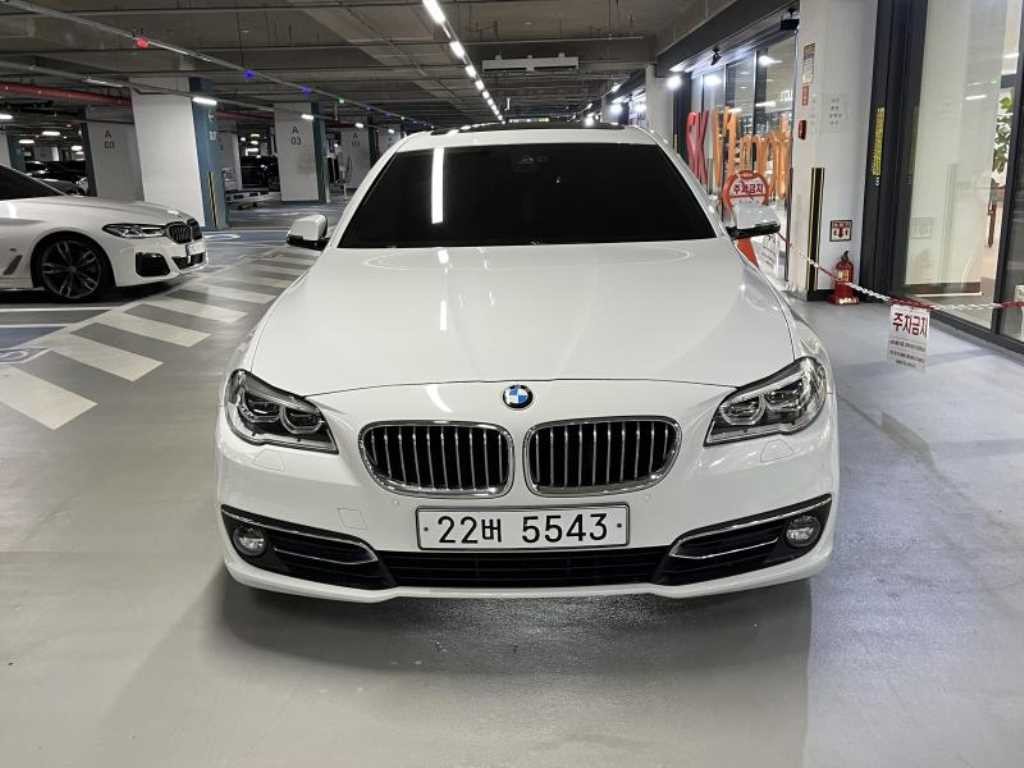 BMW 5시리즈 5시리즈 (F10) 528i 이미지 1