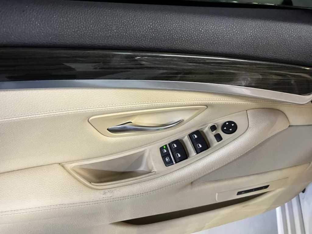 BMW 5시리즈 5시리즈 (F10) 528i 이미지 13
