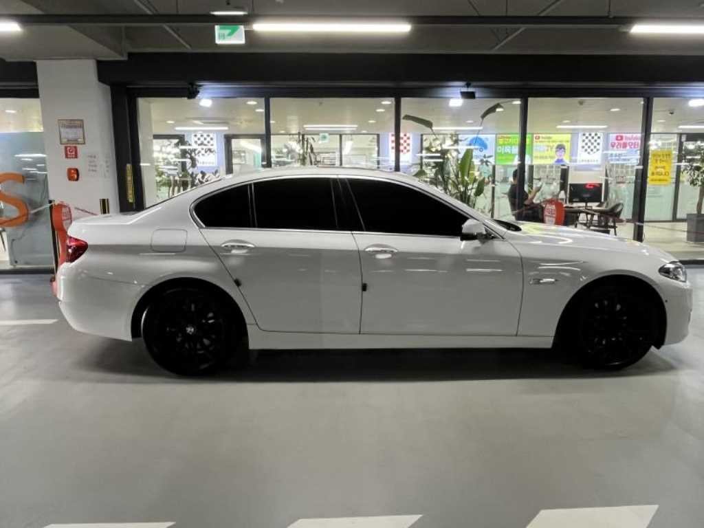 BMW 5시리즈 5시리즈 (F10) 528i 이미지 3