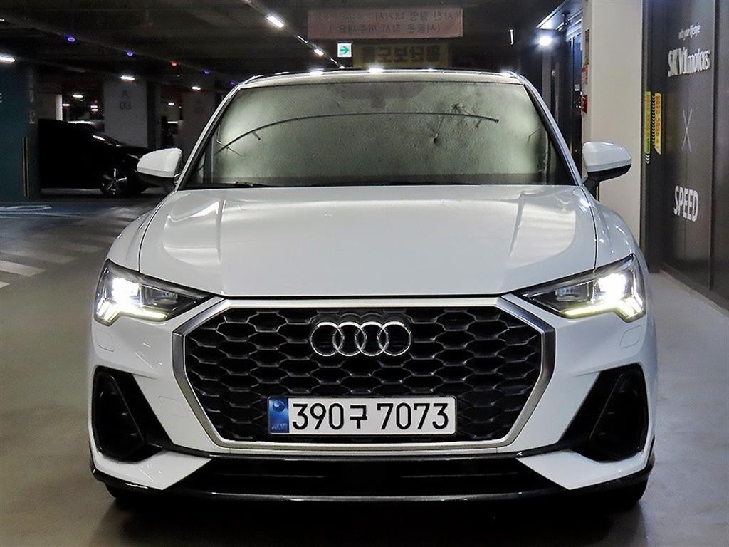 아우디 Q3 Q3 (F3) 35 TDI 스포트백 이미지 2