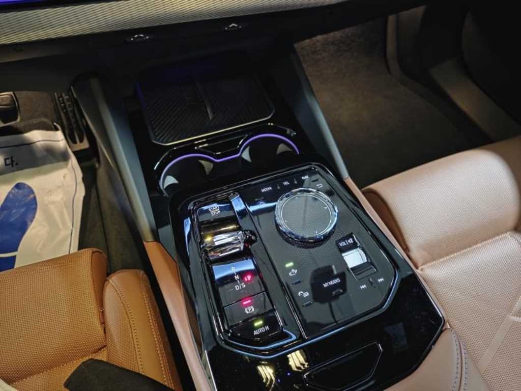 BMW 5시리즈 5시리즈 (G60) 530i xDrive M 스포츠 이미지 12