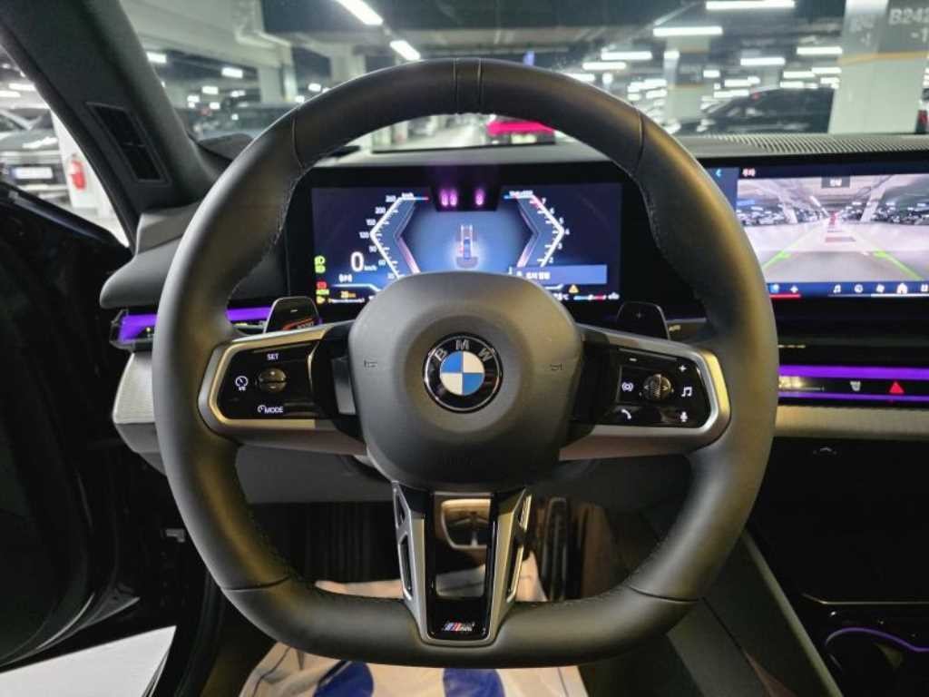 BMW 5시리즈 5시리즈 (G60) 530i xDrive M 스포츠 이미지 8