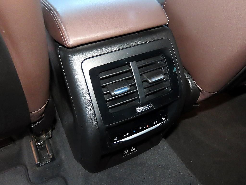 BMW X4 X4 (G02) xDrive 20i M 스포츠 X 온라인 익스클루시브 에디션 이미지 16