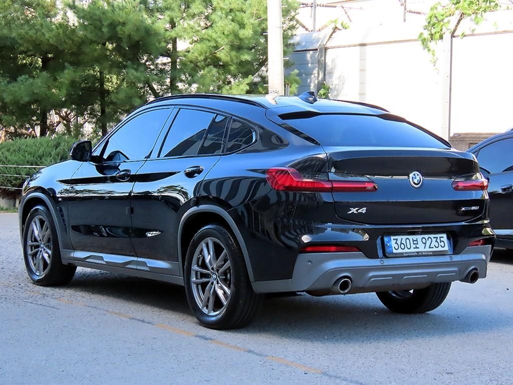 BMW X4 X4 (G02) xDrive 20i M 스포츠 X 온라인 익스클루시브 에디션 이미지 3