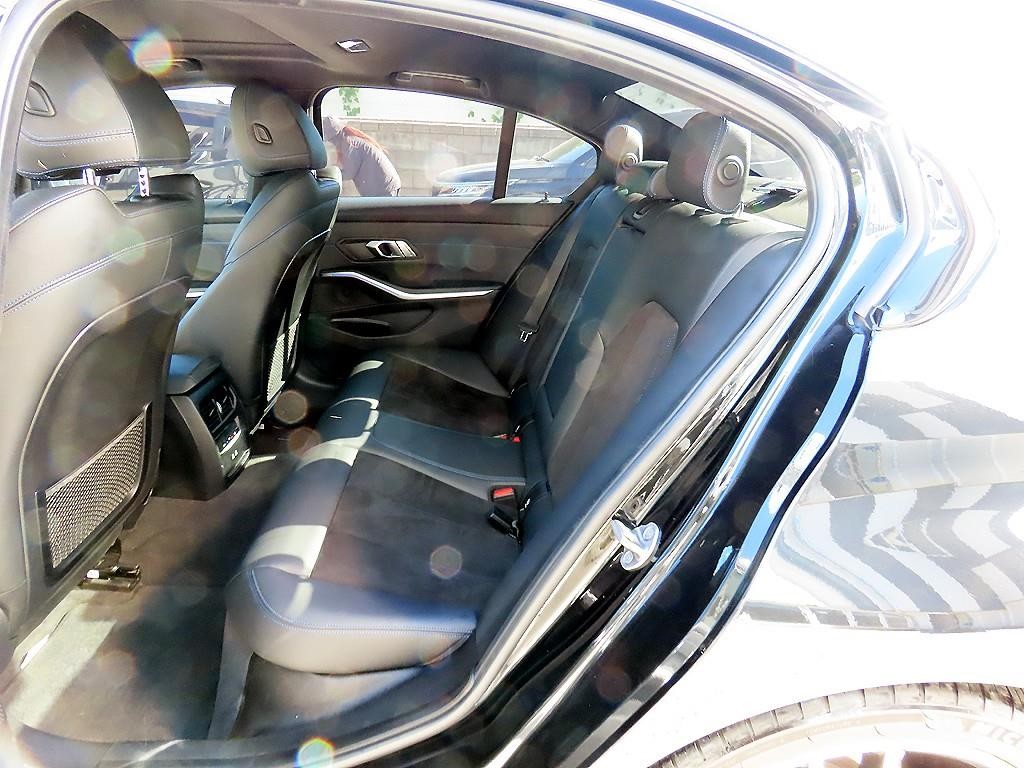 BMW 3시리즈 3시리즈 (G20) 320d M 스포츠 이미지 6