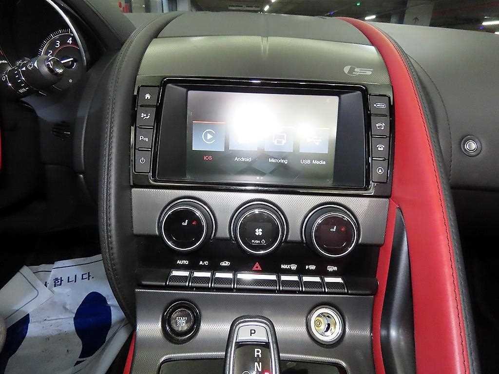 재규어 F-TYPE 3.0 S 컨버터블 이미지 13