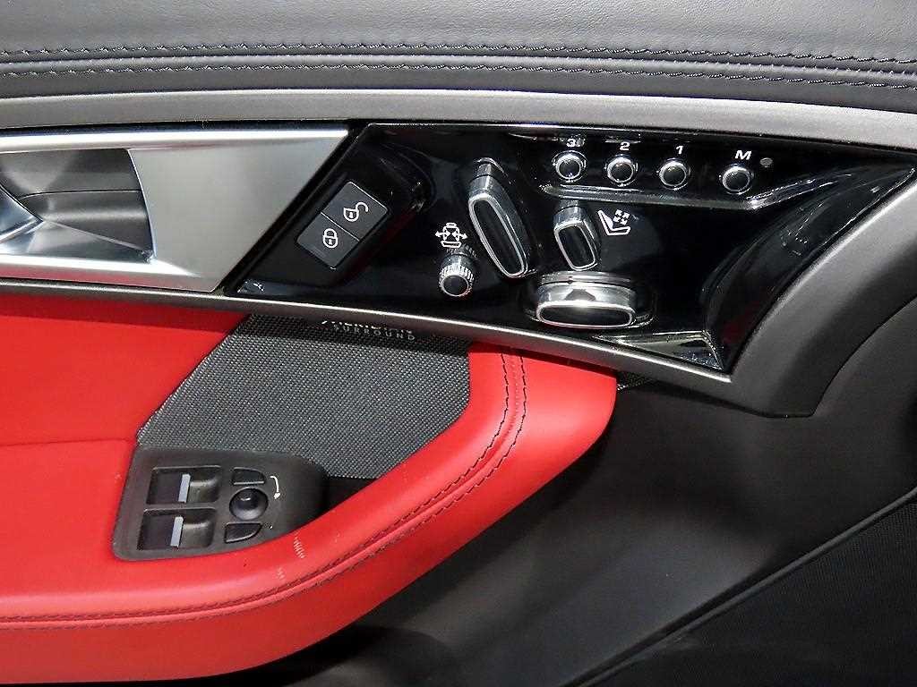 재규어 F-TYPE 3.0 S 컨버터블 이미지 16