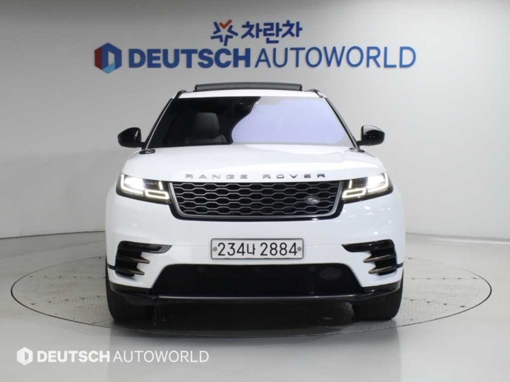 랜드로버 레인지로버 벨라 2.0 D240 R-다이나믹 SE 이미지 3