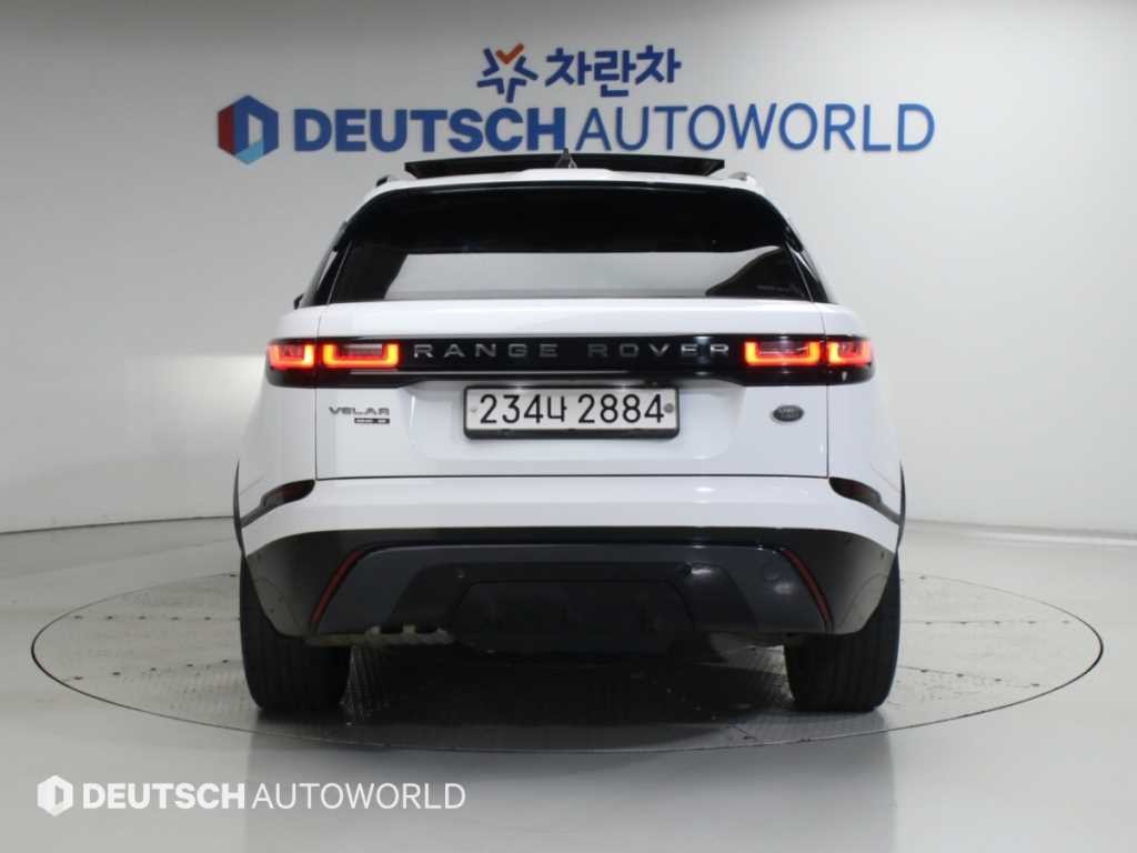 랜드로버 레인지로버 벨라 2.0 D240 R-다이나믹 SE 이미지 4