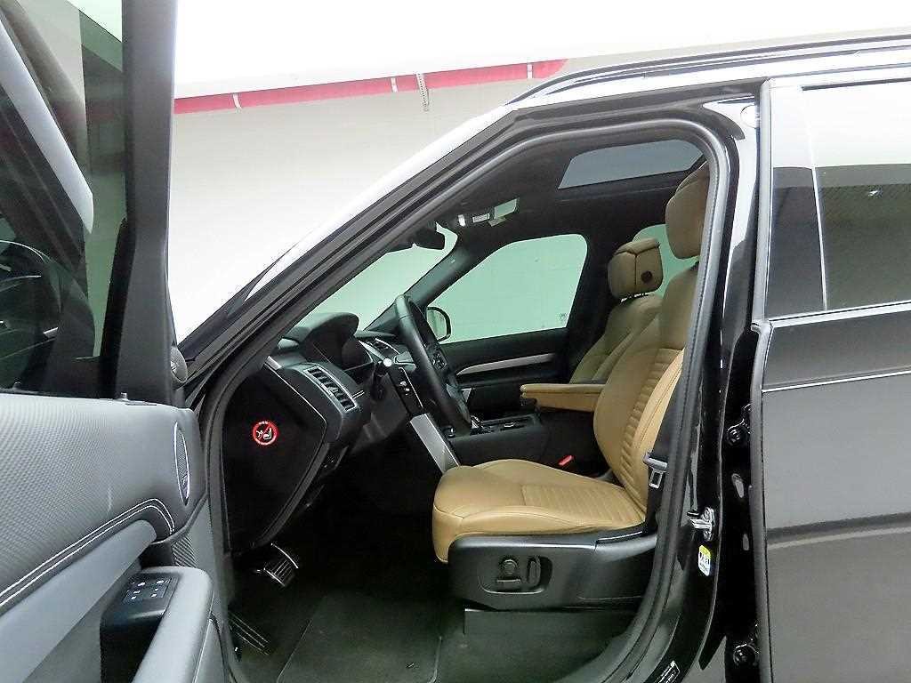 랜드로버 디스커버리 디스커버리5 3.0 P360 R-다이나믹 SE 이미지 12