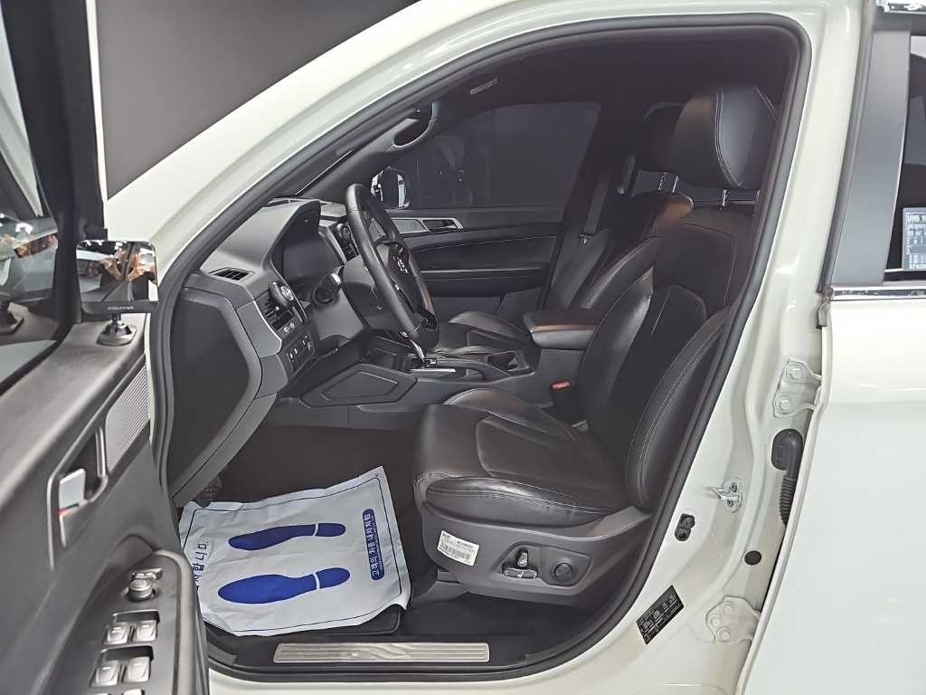 KG모빌리티(쌍용) 렉스턴 더 뉴 렉스턴 스포츠 칸 디젤 2.2 4WD 프레스티지 이미지 11