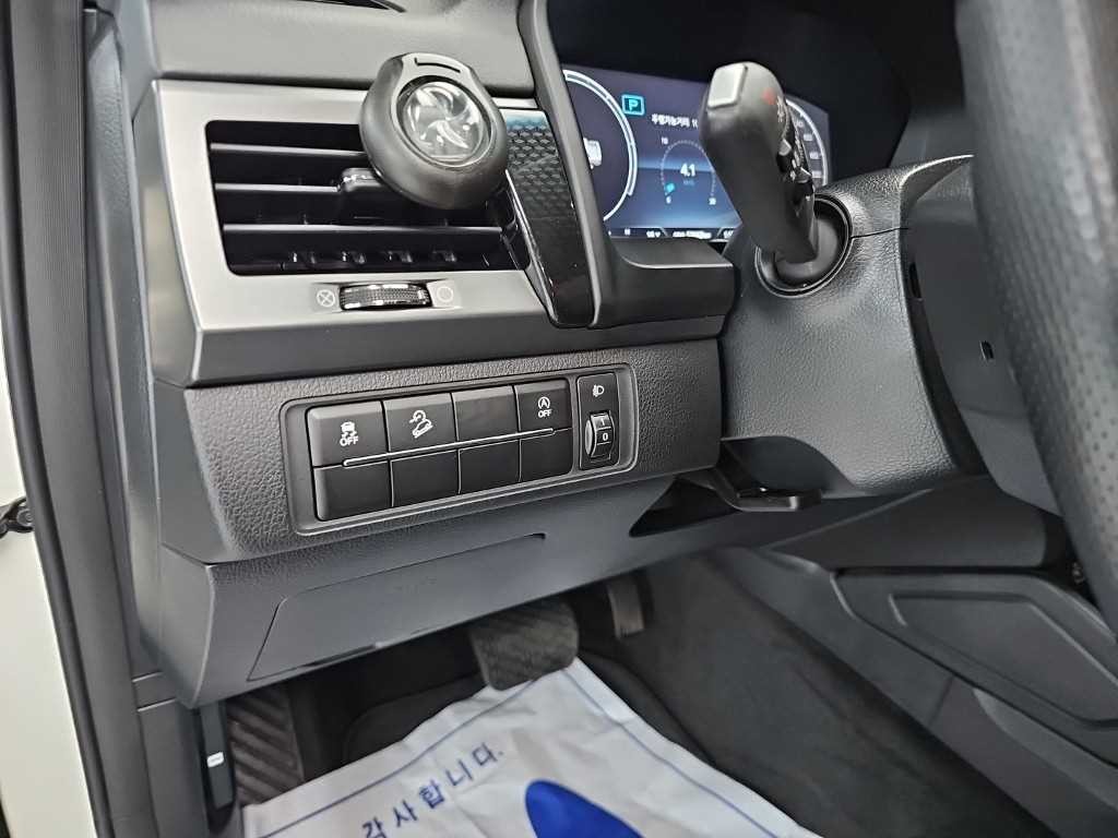 KG모빌리티(쌍용) 렉스턴 더 뉴 렉스턴 스포츠 칸 디젤 2.2 4WD 프레스티지 이미지 17