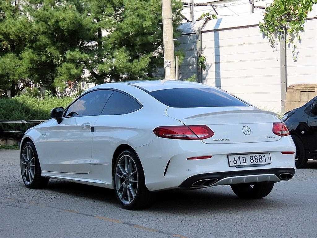 벤츠 C 클래스 C클래스 W205 C43 AMG 4MATIC 쿠페 이미지 3
