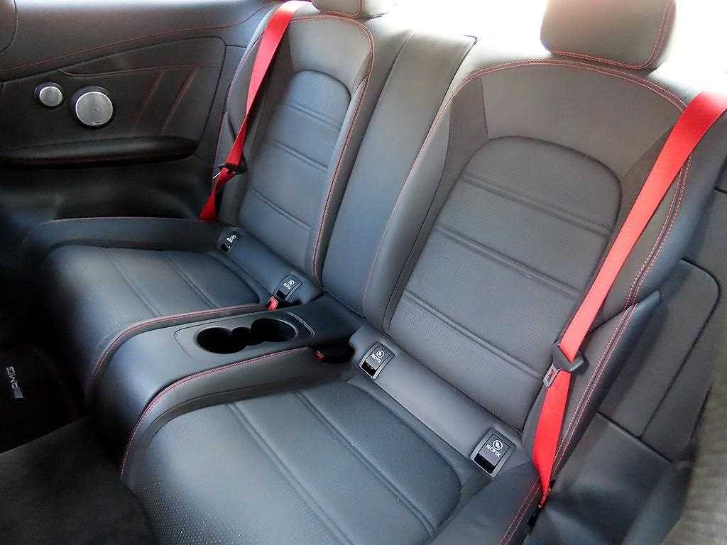 벤츠 C 클래스 C클래스 W205 C43 AMG 4MATIC 쿠페 이미지 6