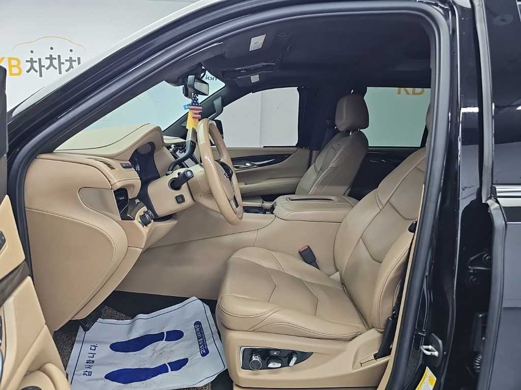 캐딜락 에스컬레이드 6.2 V8 플래티넘 이미지 11