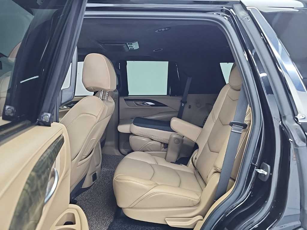 캐딜락 에스컬레이드 6.2 V8 플래티넘 이미지 12