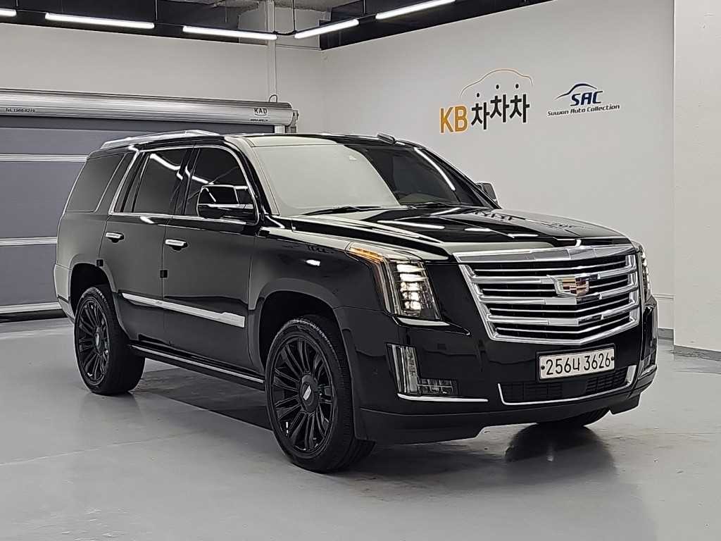 캐딜락 에스컬레이드 6.2 V8 플래티넘 이미지 4