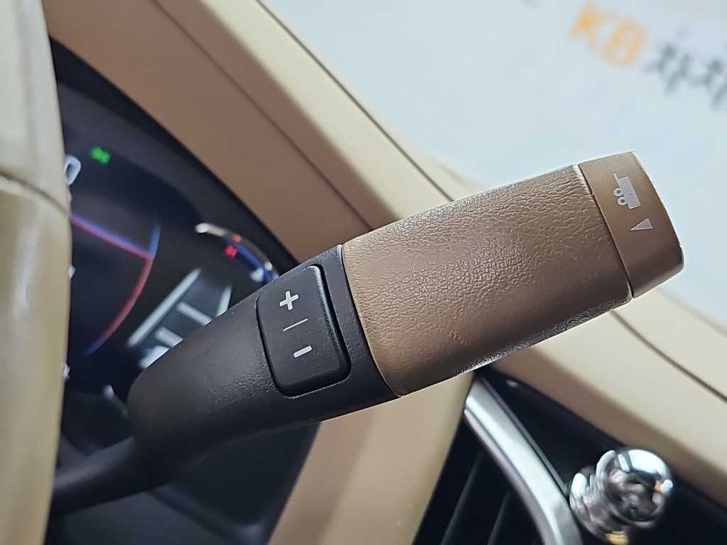 캐딜락 에스컬레이드 6.2 V8 플래티넘 이미지 8
