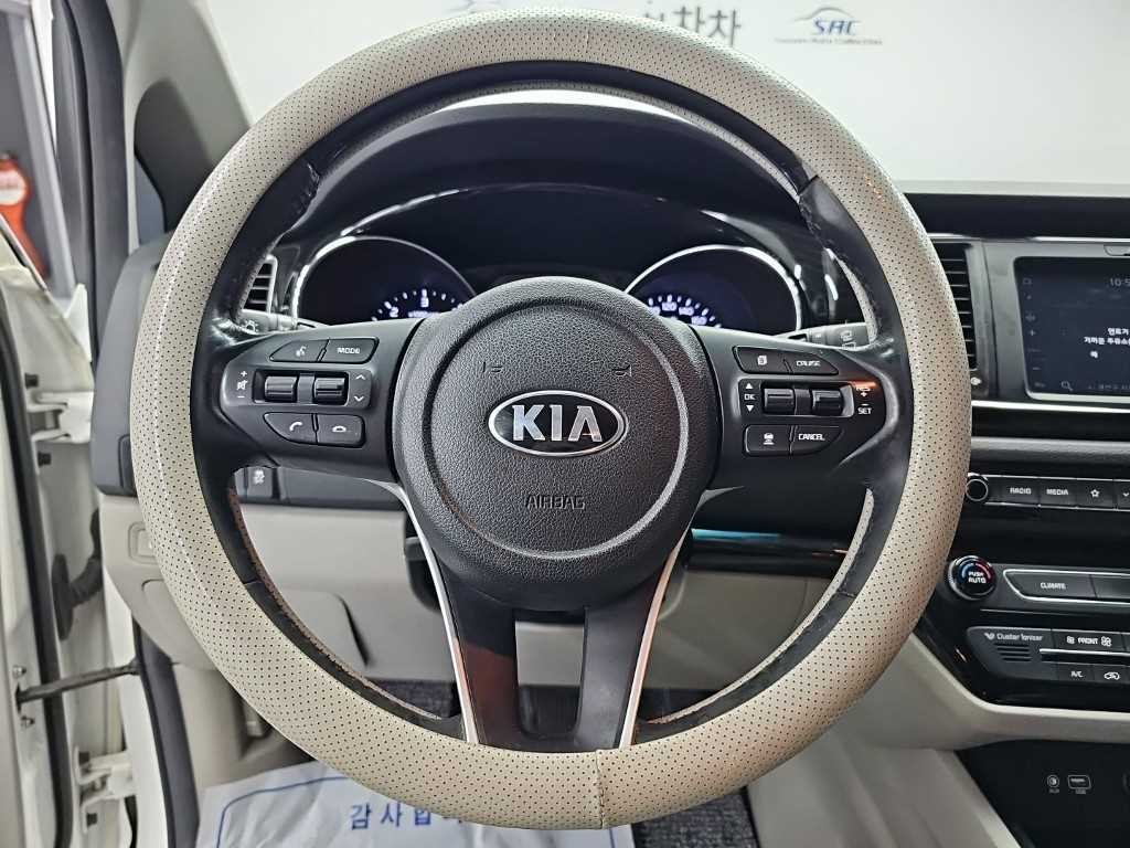 기아 카니발 더 뉴 카니발 디젤 9인승 프레스티지 이미지 9