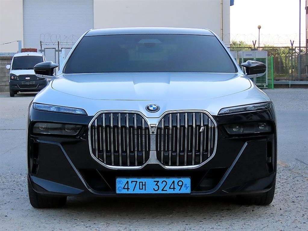 BMW i7 BMW i7 xDrive 60 M 스포츠 이그제큐티브 팩 이미지 1