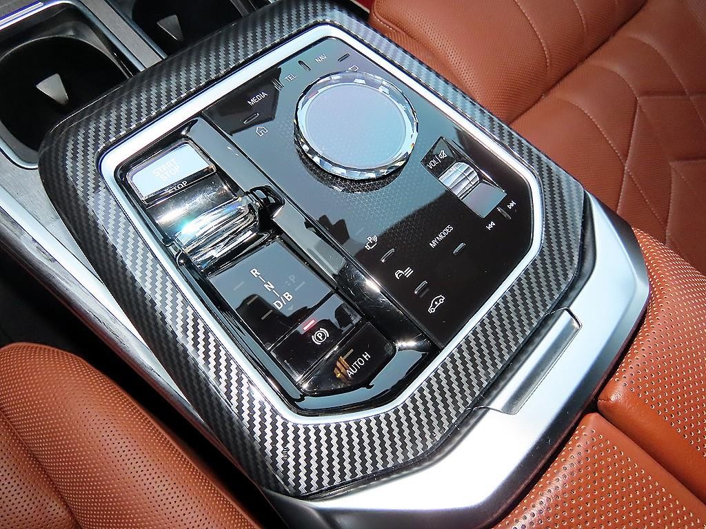 BMW i7 BMW i7 xDrive 60 M 스포츠 이그제큐티브 팩 이미지 10