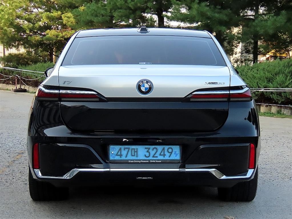 BMW i7 BMW i7 xDrive 60 M 스포츠 이그제큐티브 팩 이미지 4