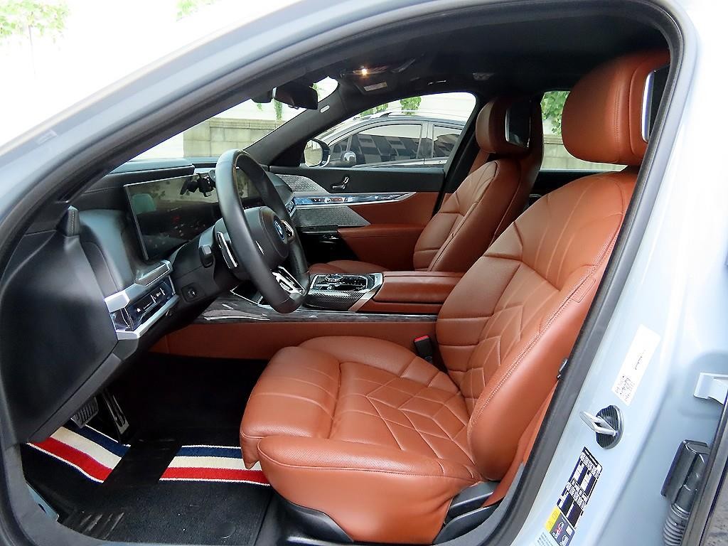 BMW i7 BMW i7 xDrive 60 M 스포츠 이그제큐티브 팩 이미지 5