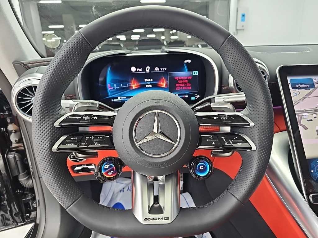 벤츠 AMG GT 55 4MATIC+ 쿠페 이미지 9