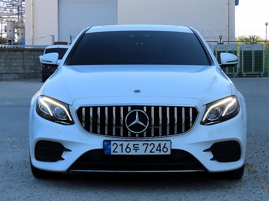 벤츠 E 클래스 E-클래스 W213 E300 AMG LINE 이미지 1