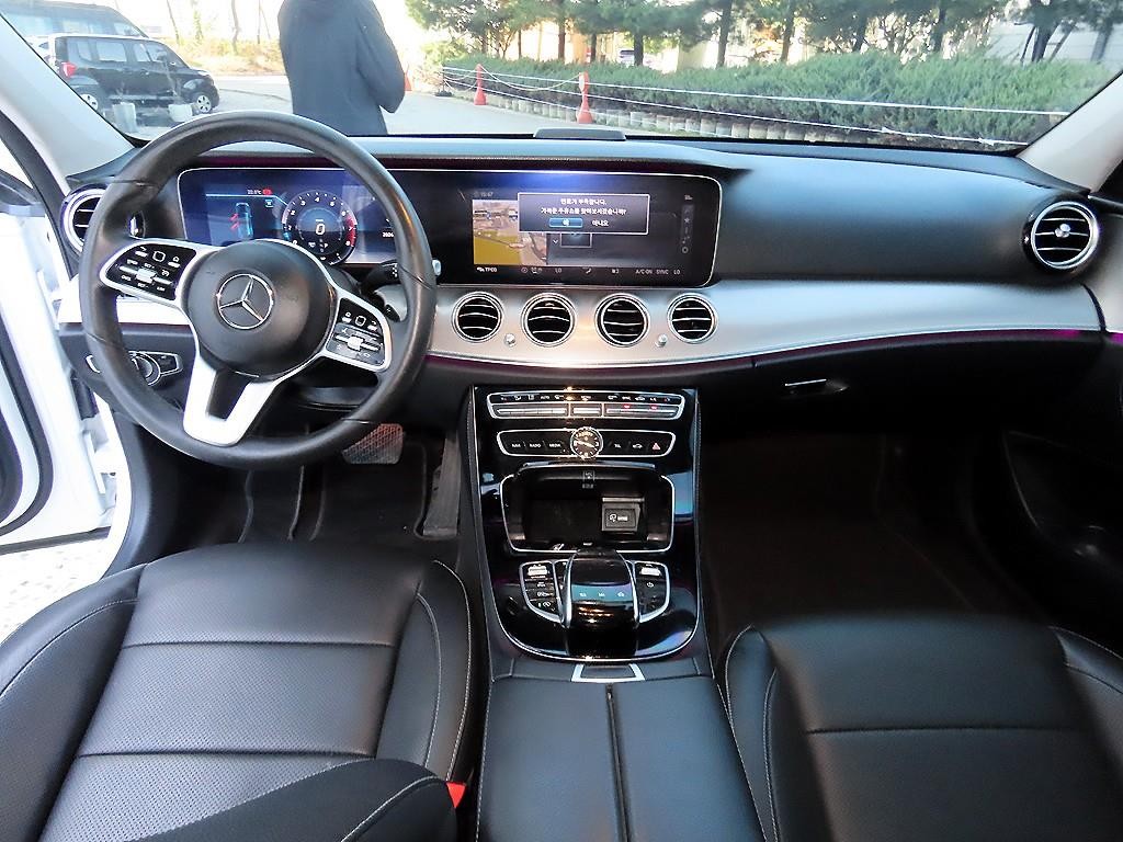 벤츠 E 클래스 E-클래스 W213 E300 AMG LINE 이미지 7