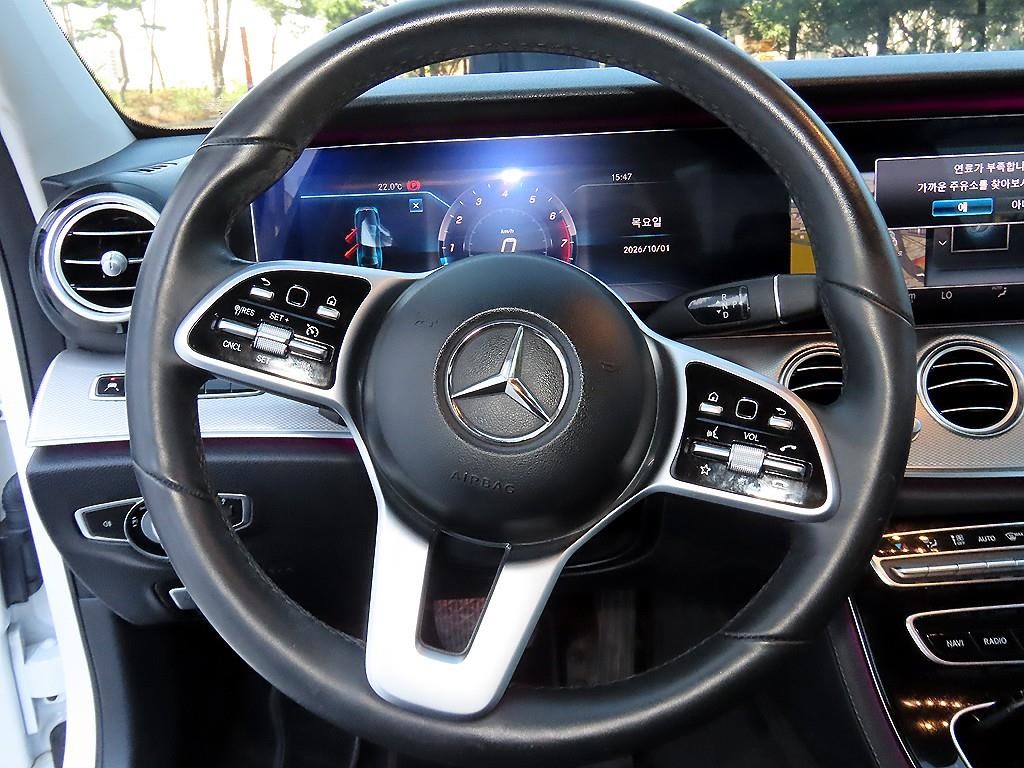 벤츠 E 클래스 E-클래스 W213 E300 AMG LINE 이미지 8