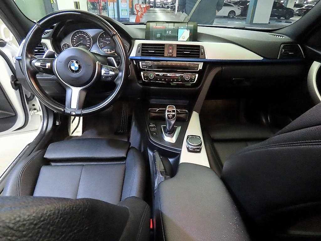BMW 3시리즈 3시리즈 (F30) 320d M 스포츠 이미지 10