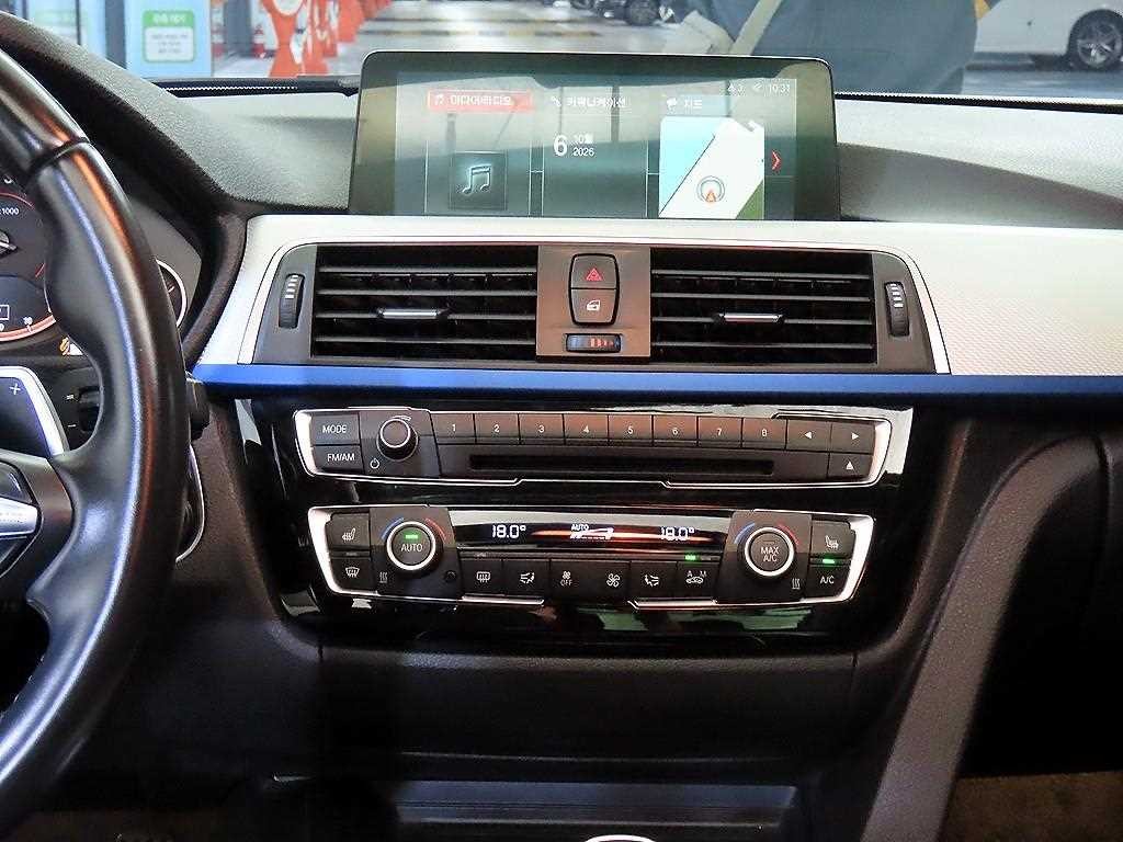 BMW 3시리즈 3시리즈 (F30) 320d M 스포츠 이미지 11