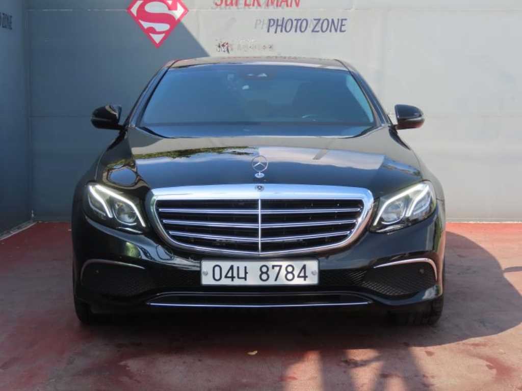 벤츠 E 클래스 E-클래스 W213 E220d 4MATIC 익스클루시브 이미지 2