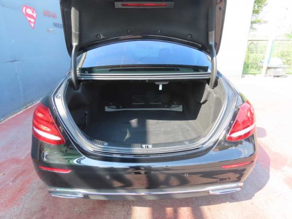 벤츠 E 클래스 E-클래스 W213 E220d 4MATIC 익스클루시브 이미지 5